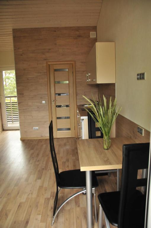 Apartamentai Trys Pusys Šventoji Zimmer foto