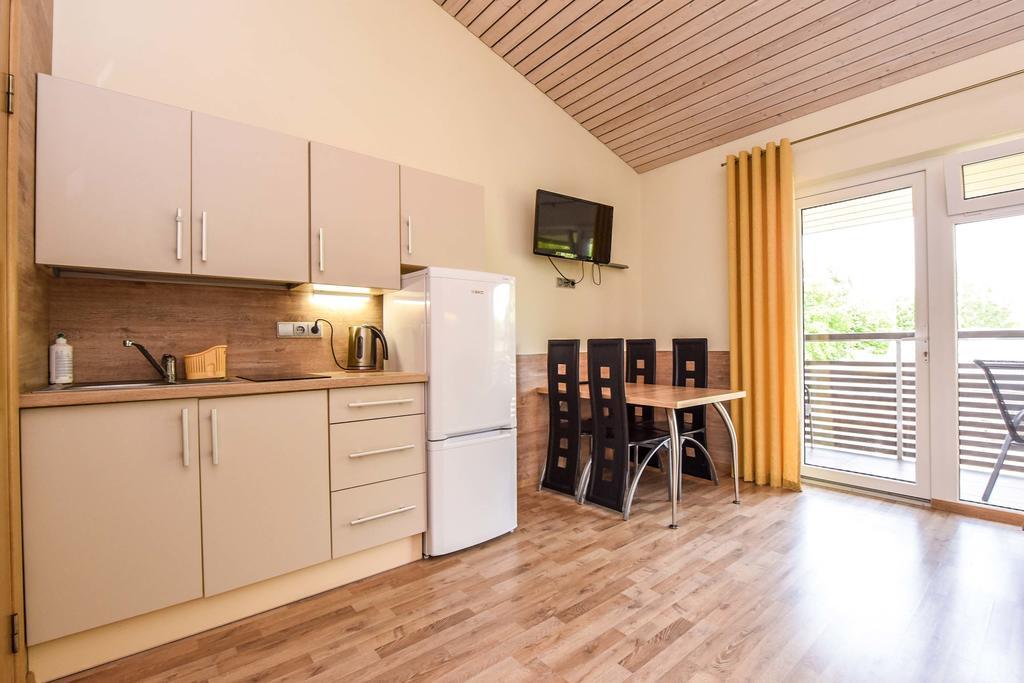 Apartamentai Trys Pusys Šventoji Exterior foto